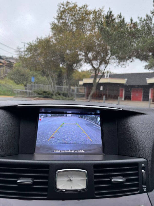 2014 Infiniti Q70 3.7