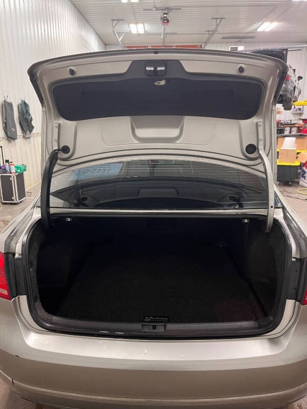 2012 Volkswagen Passat SEL PZEV