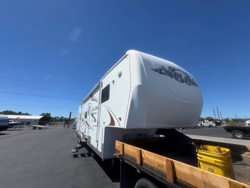 2007 Heartland 5th wheel