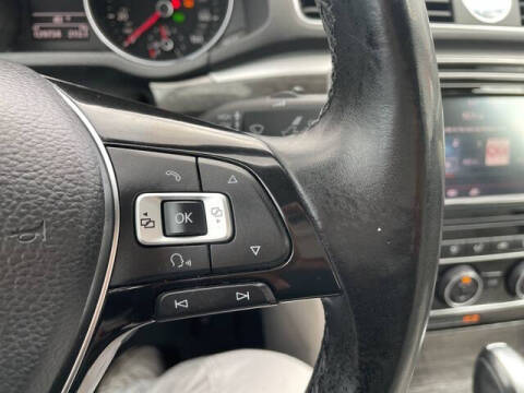 2017 Volkswagen Passat 1.8T SE