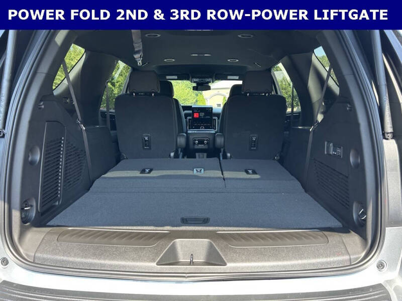 2025 GMC Yukon Elevation