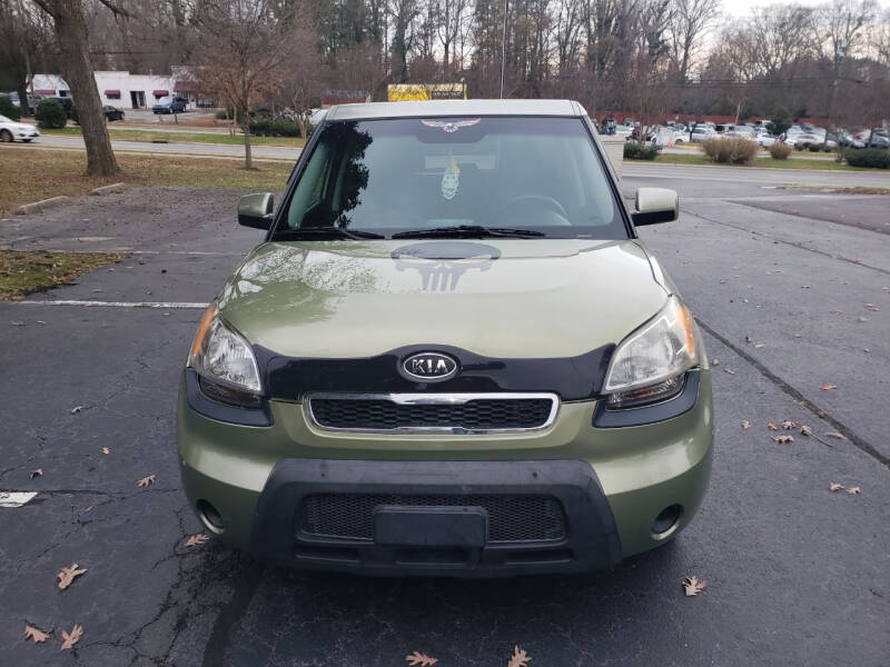 2011 Kia Soul +