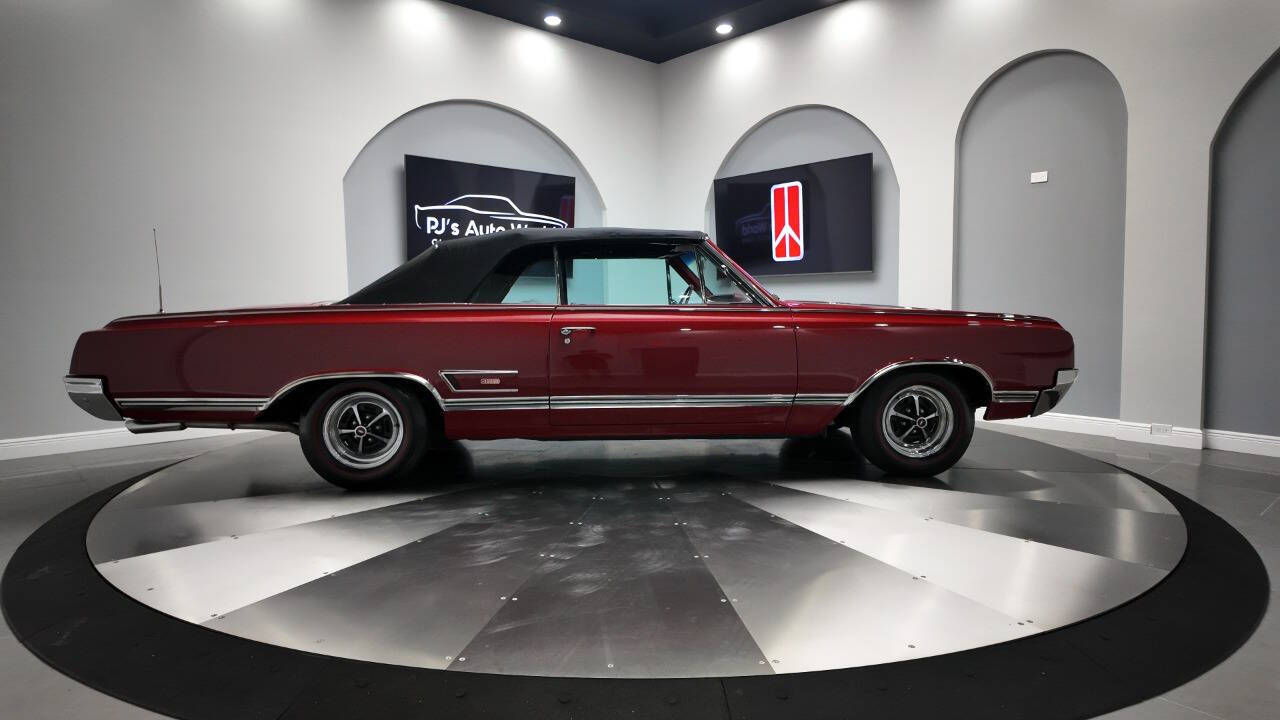 1965 Oldsmobile 442 35