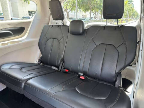 2020 Chrysler Pacifica Touring L