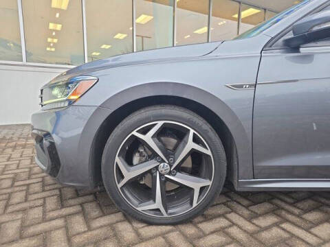 2020 Volkswagen Passat R-Line