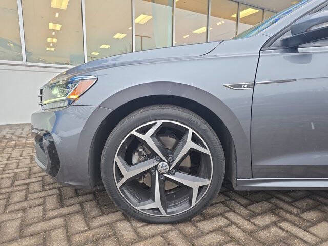 2020 Volkswagen Passat R-Line