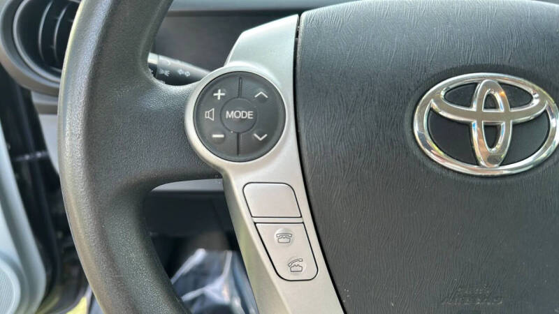 2013 Toyota Prius c