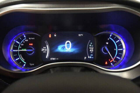 2024 Chrysler Pacifica Plug-In Hybrid Select