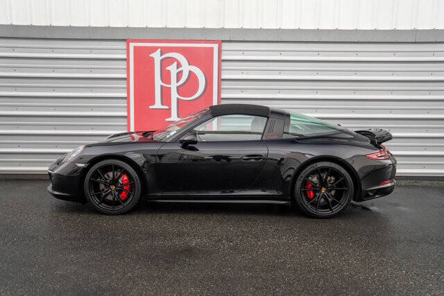 2018 Porsche 911 36