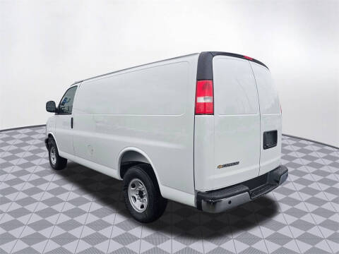 2025 Chevrolet Express 2500