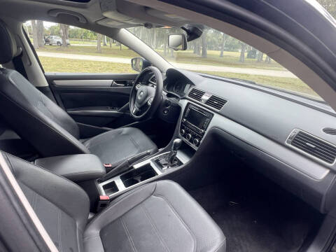 2012 Volkswagen Passat SE PZEV