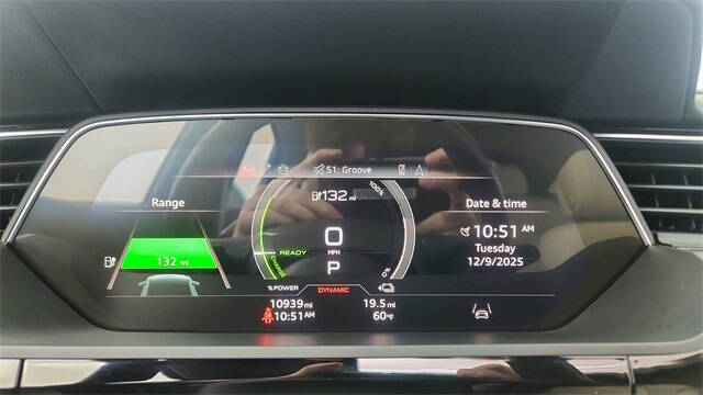 2024 Audi Q8 Sportback e-tron quattro Premium S line