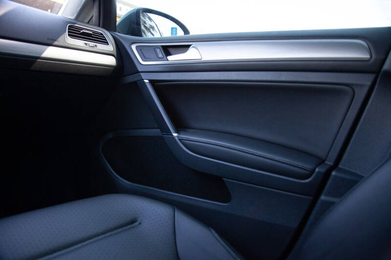 2017 Volkswagen Golf