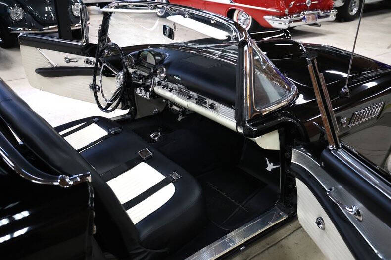 1956 Ford Thunderbird