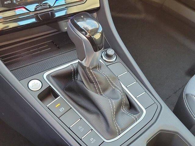 2025 Volkswagen Jetta SEL