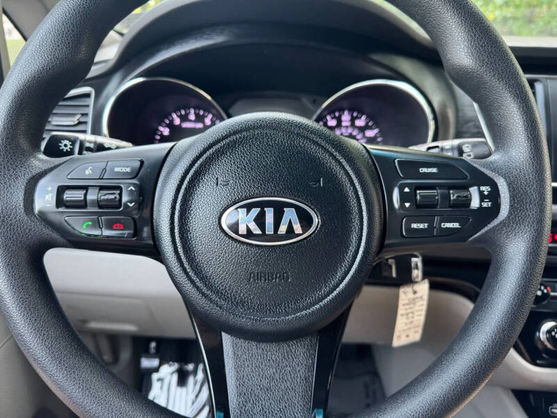 2016 Kia Sedona LX