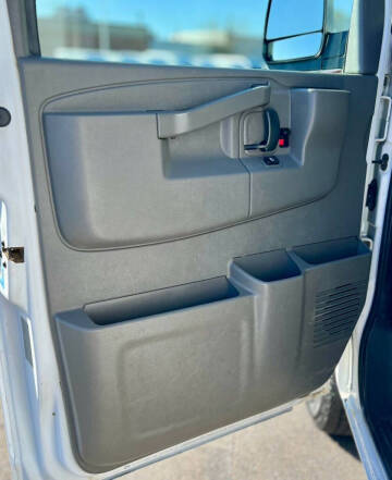 2017 GMC Savana 2500