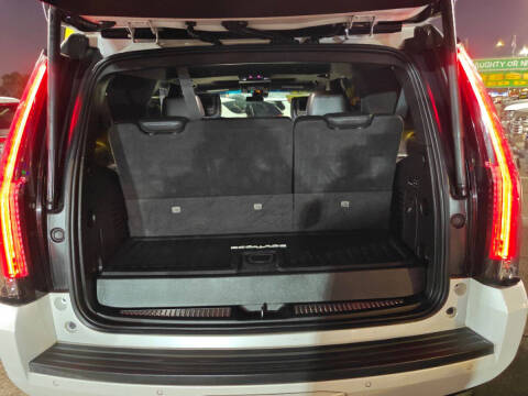 2019 Cadillac Escalade Platinum