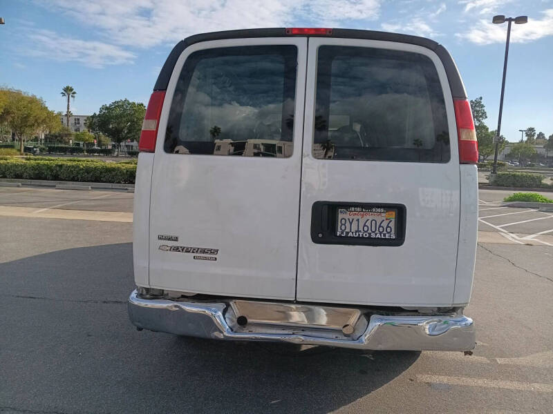 2011 Chevrolet Express 2500