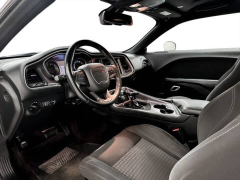 2017 Dodge Challenger SXT