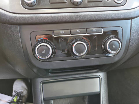 2011 Volkswagen Tiguan SEL 4Motion