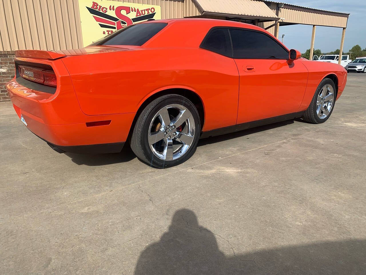 Orange 2009 Dodge Challenger R/T R/T 2dr Coupe 2