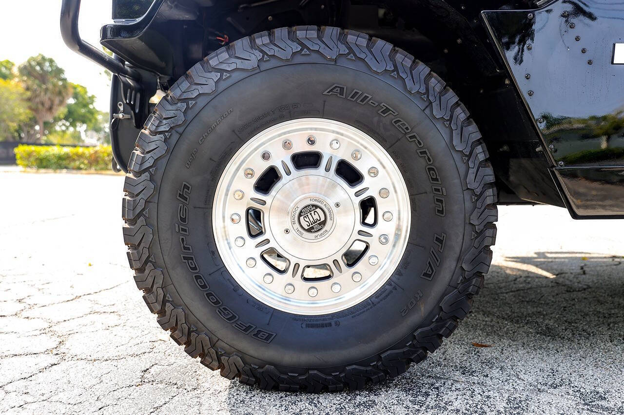 2004 HUMMER H1 13