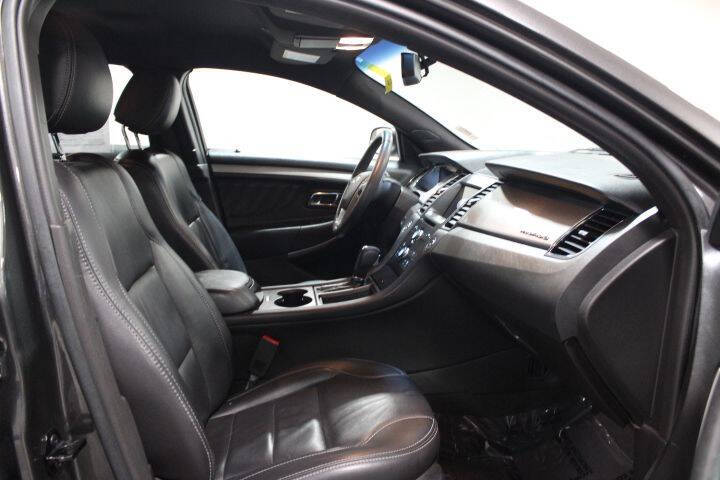 2018 Ford Taurus SEL