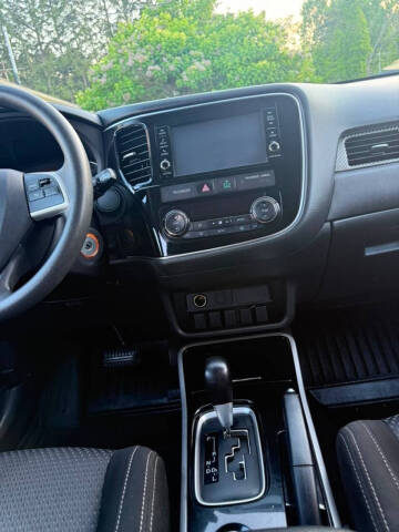 2018 Mitsubishi Outlander ES