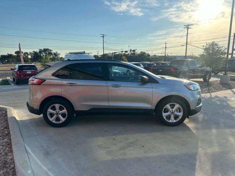 2020 Ford Edge SE