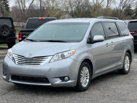 2017 Toyota Sienna for sale at North Imports LLC in Burnsville MN