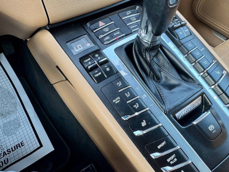 2017 Porsche Macan GTS