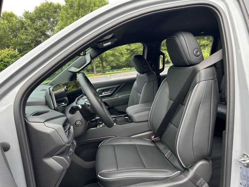 2025 Chevrolet Silverado EV LT