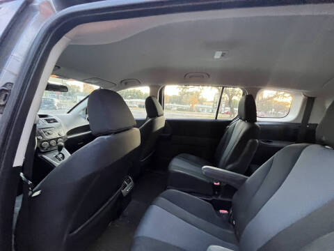 2013 Mazda MAZDA5 Sport