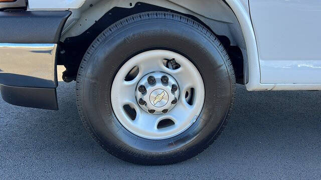 2023 Chevrolet Express 2500