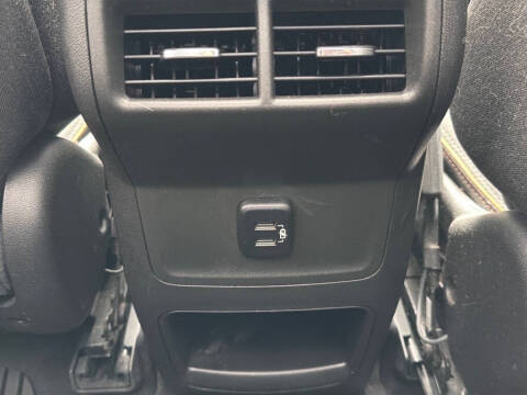 2017 GMC Acadia SLE-2