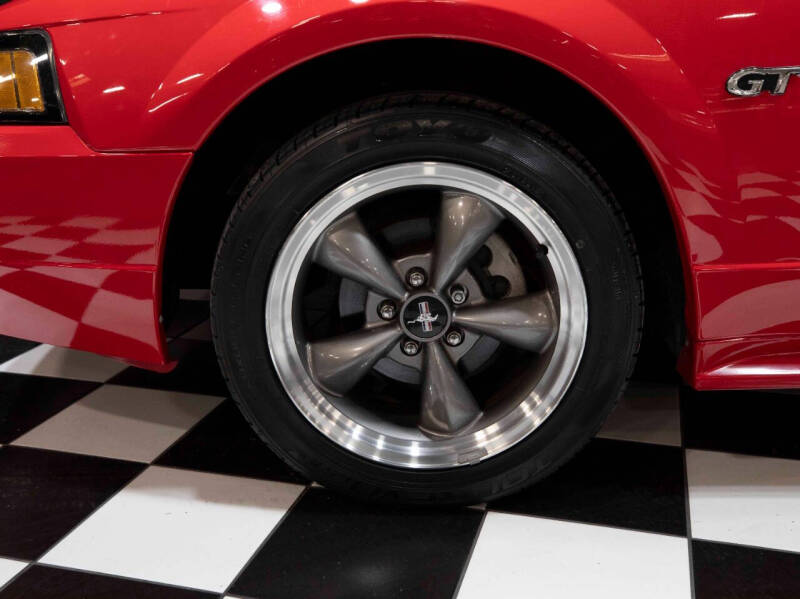 2003 Ford Mustang GT Deluxe