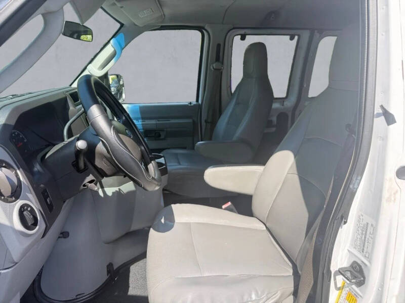 2012 Ford E-Series