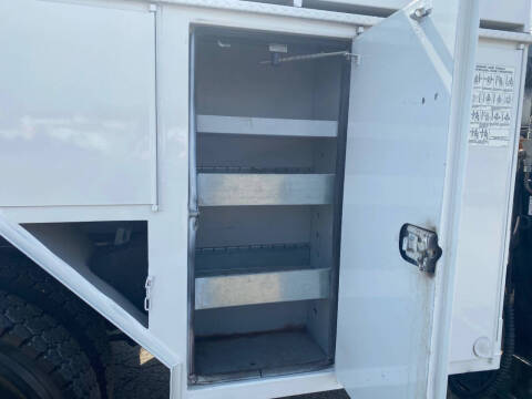 2008 Freightliner M2 106