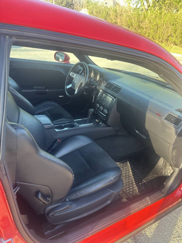 2010 Dodge Challenger SRT8 - Photo 8