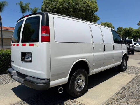 2022 Chevrolet Express 2500