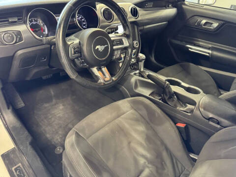 2020 Ford Mustang EcoBoost