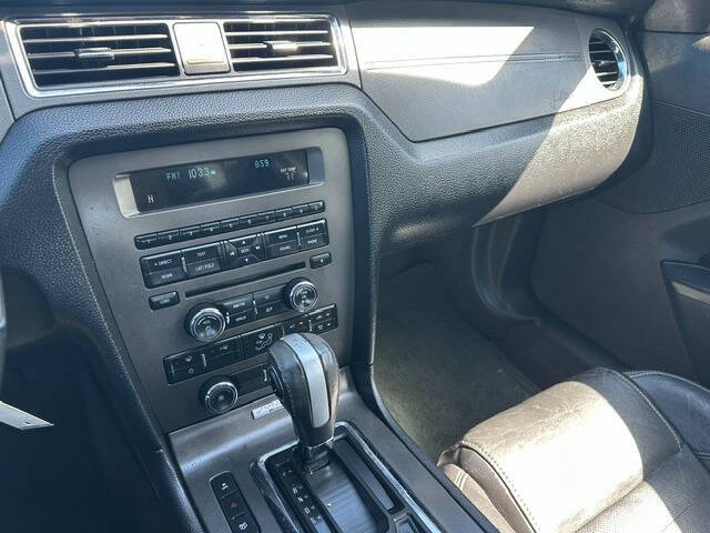 2013 Ford Mustang V6 Premium