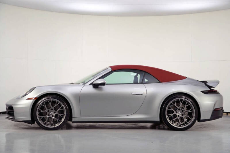 2025 Porsche 911 Carrera