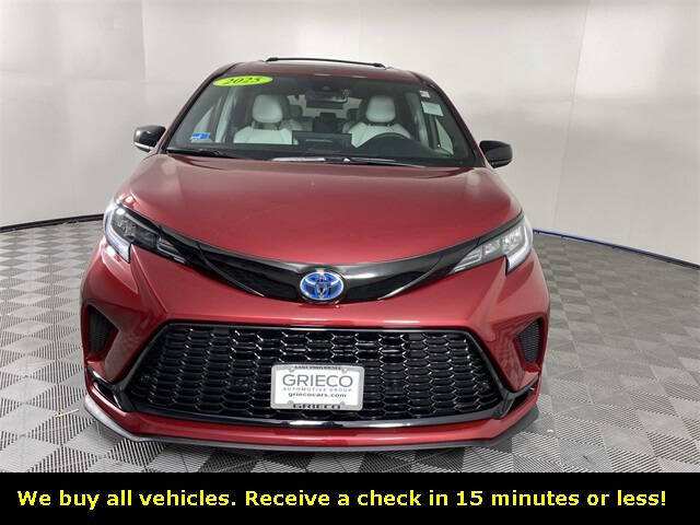 2025 Toyota Sienna XSE 7-Passenger