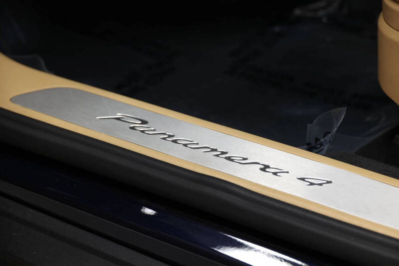 2018 Porsche Panamera