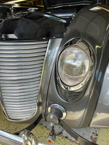1937 Chrysler Airflow