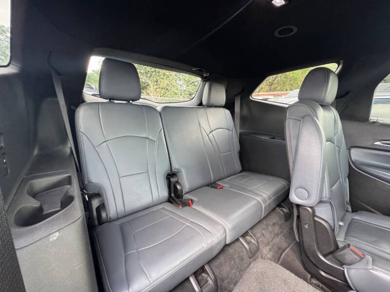 2022 Buick Enclave Essence