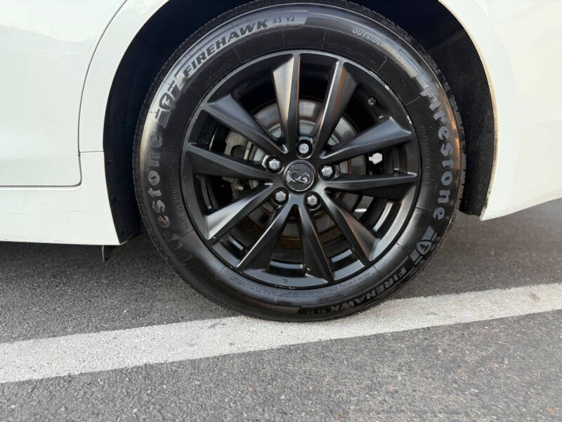 2017 Infiniti Q50 2.0T