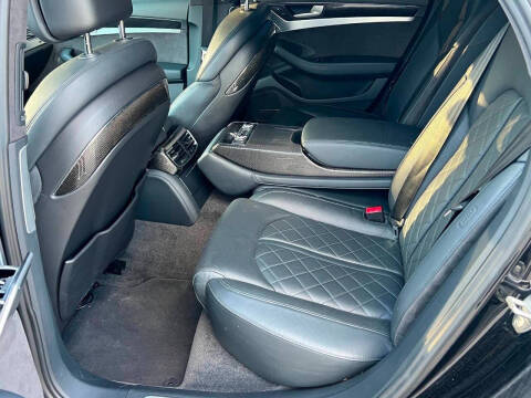 2016 Audi S8 plus 4.0T quattro